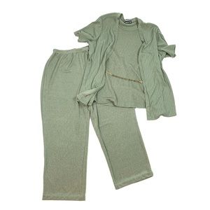 Fashion Bug Pants And Top Suite Size 18/20 Green
